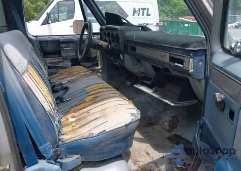 1984 Chevrolet C10 from USA, damaged, VIN 1GCDC14H5EF350596